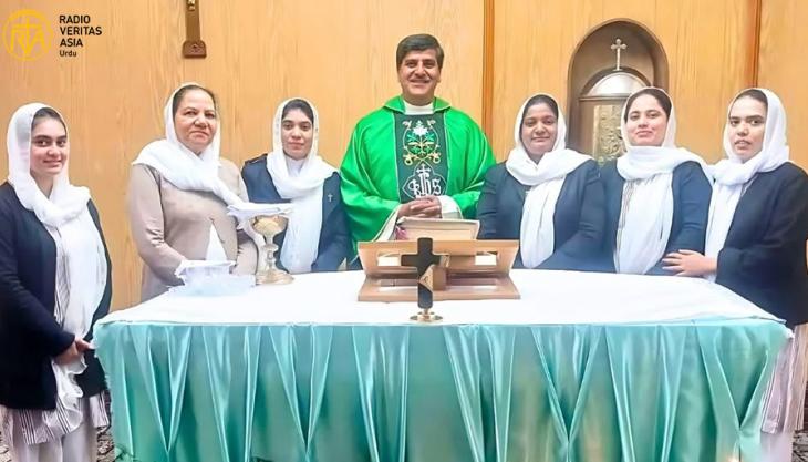  خدا کے ساتھ زندگی بھر کی وابستگی کا عہد محبت اوررحم دلی کے ساتھ دوسروں کی خدمت کا عہدہے۔ریورنڈ فادر سیموئیل عدنان 