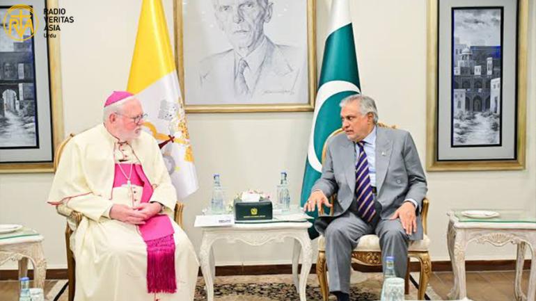   فضیلت مآب آرچ بشپ گالاگرکی، نائب وزیرِاعظم و وزیرِ خارجہ سینیٹر محمد اسحاق ڈار سے ملاقات، پاکستان اور ویٹی کن کے تعلقات مضبوط بنانے پر تبادلہ خیال