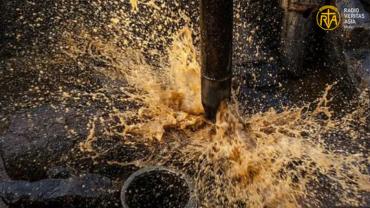 Mineral Oil 'Black Gold'